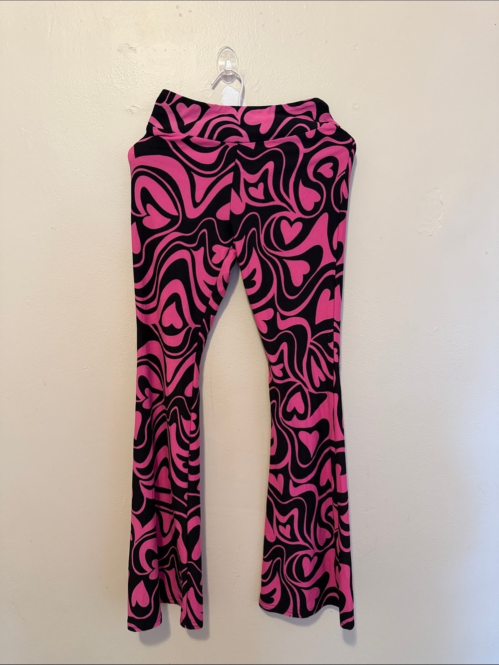 No Boundaries Pink & Black Swirl Heart Flare Leggings